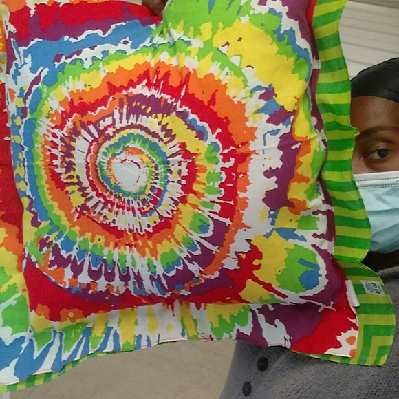 Available soon .Reversible watermelon and graffiti pillow - Picture 5 of 13